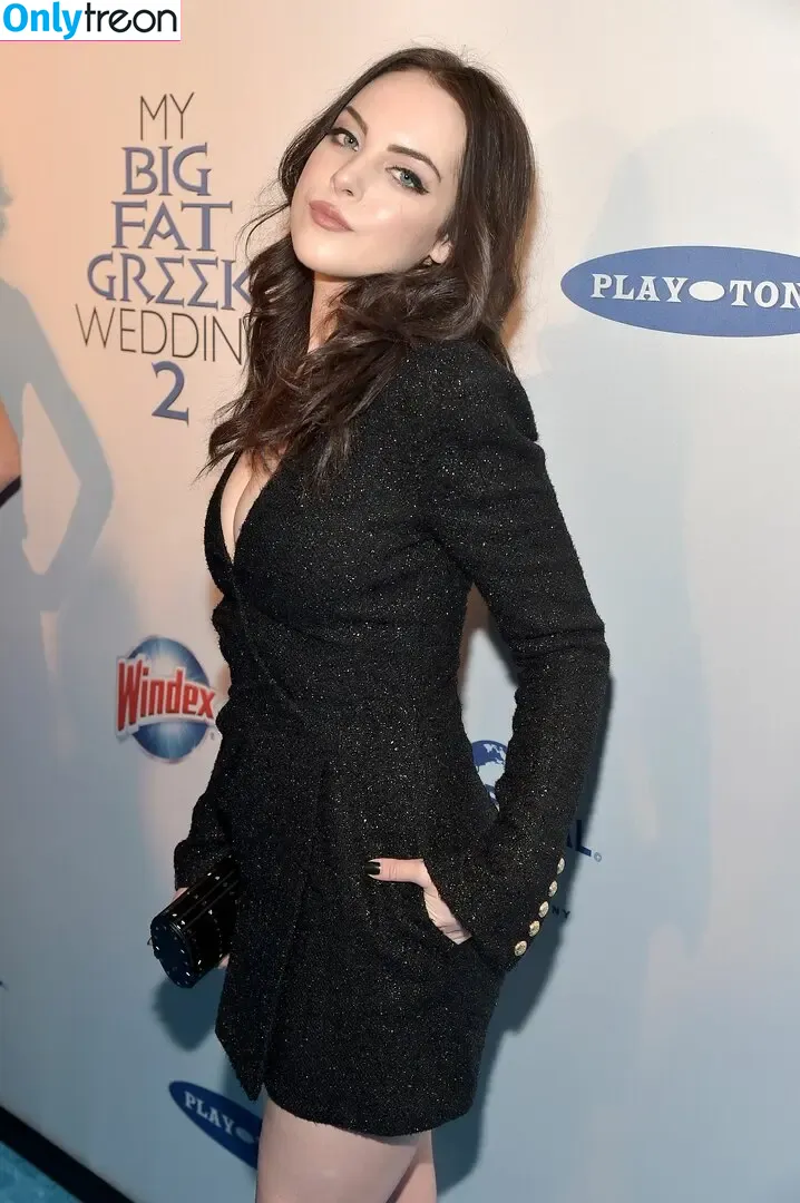 Elizabeth Gillies nude photo #0576 (lizgillz)