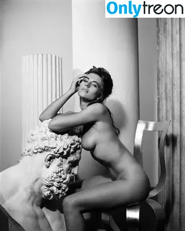 Elizabeth Jane Hurley nude photo #0001 (ElizabethHurley / elizabethhurleybeach)