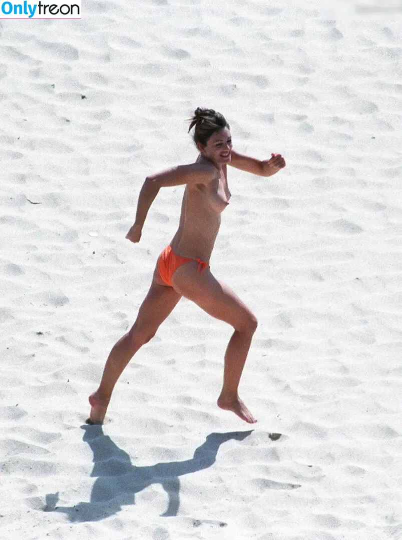 Elizabeth Jane Hurley nude photo #0019 (ElizabethHurley / elizabethhurleybeach)