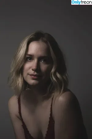 Elizabeth Lail / elizabethlail nude photo #0012