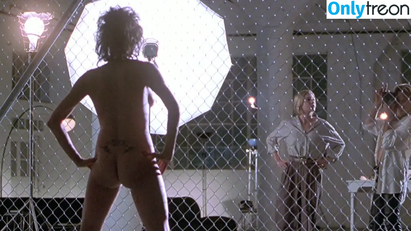 Elizabeth Mitchell nude photo #0005 (elizabeth.mitchell.official)