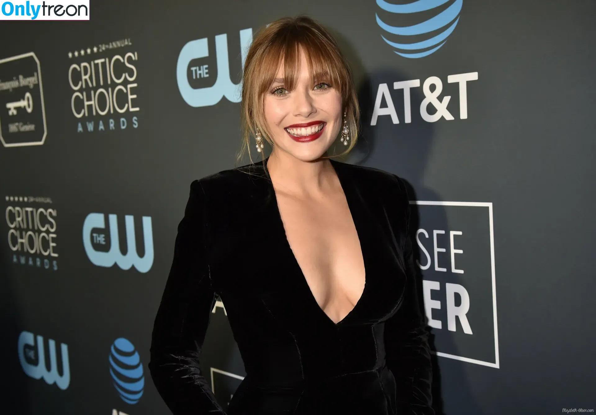 Elizabeth Olsen nude photo #2573 (elizabetholsendaily / lizabeth_olsen)