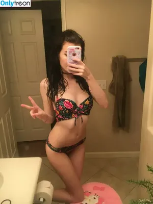 Elizabeth Reed / KawaiiiKitten / KawaiiiKitty / elizabethreed / hi_its_elizabeth_reed nude photo #1206