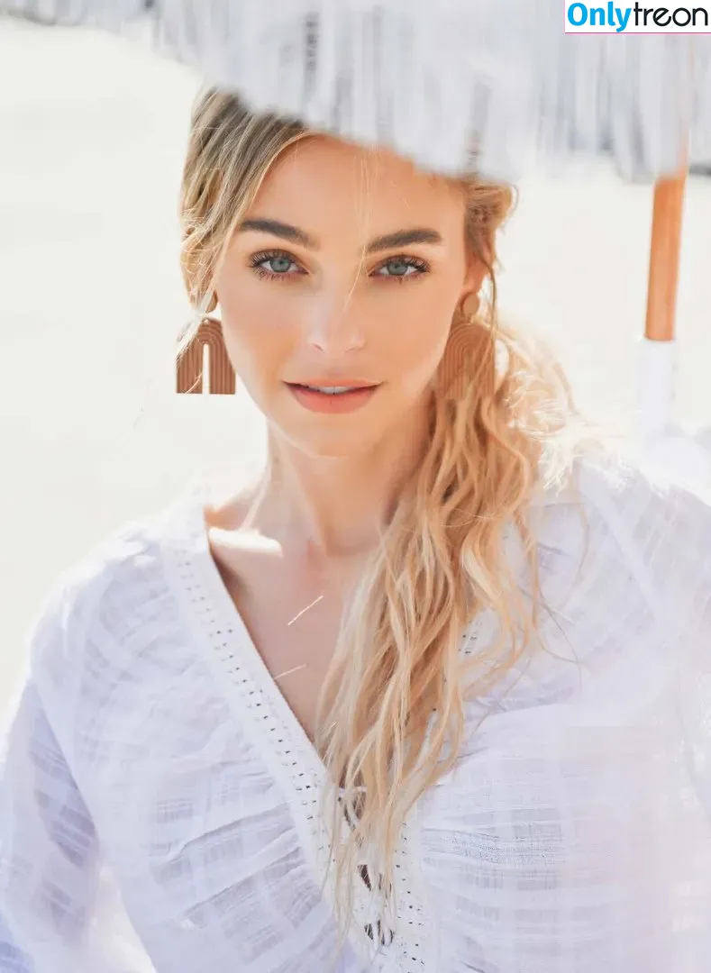 Elizabeth Turner nude photo #0098 (elizTurner92 / elizabethcturner)