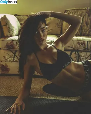 Elizabeth Wood / elizabethwood.3 / xmmekatt nude photo #0007