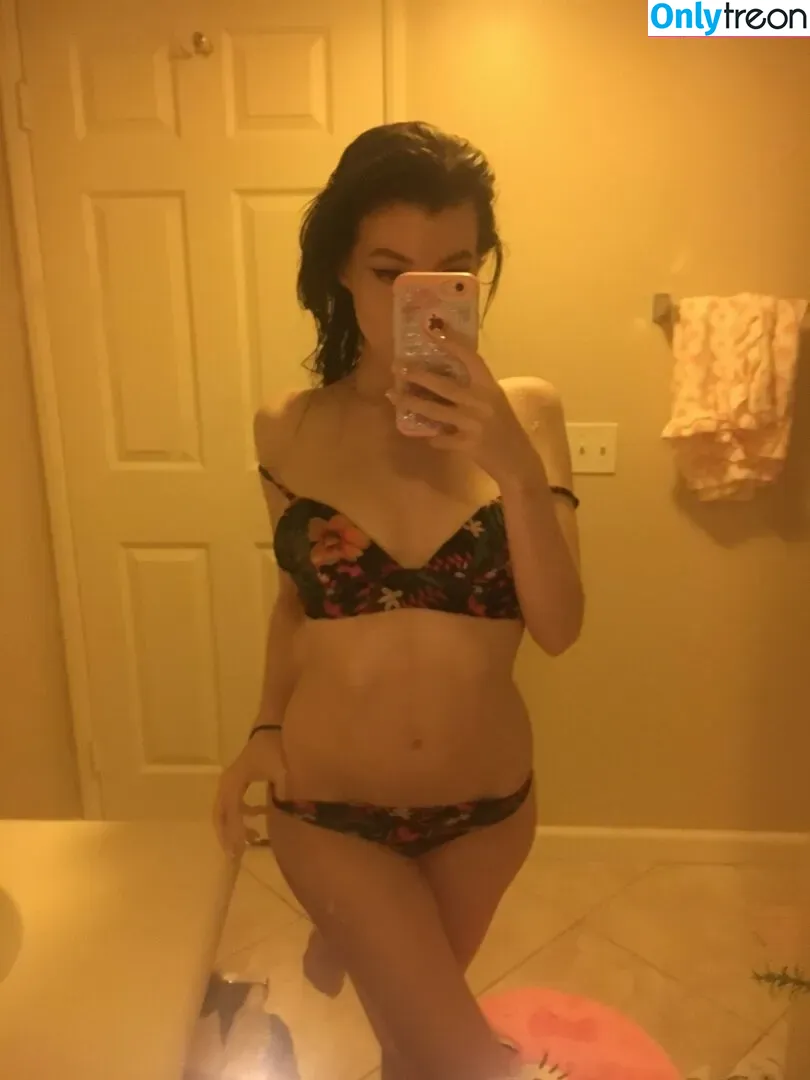 elizabethreed nude photo #0033 (hi_its_elizabeth)