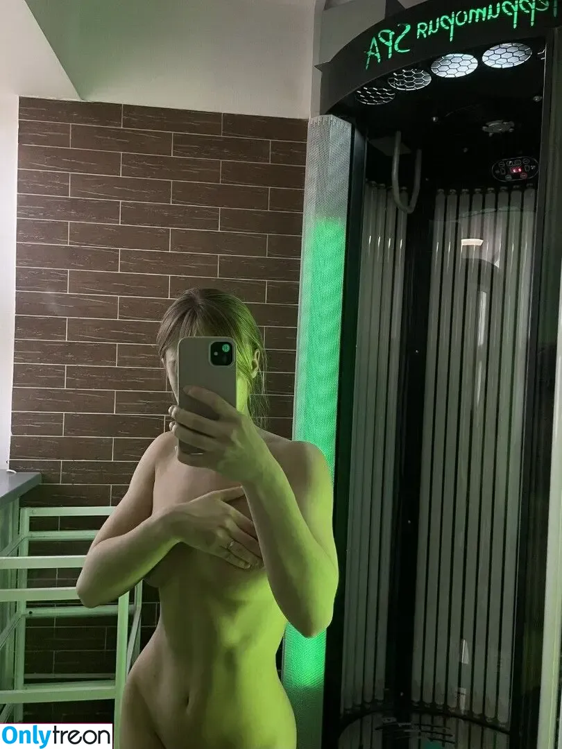 elizavettka nude photo #0001 (elizavettka__)