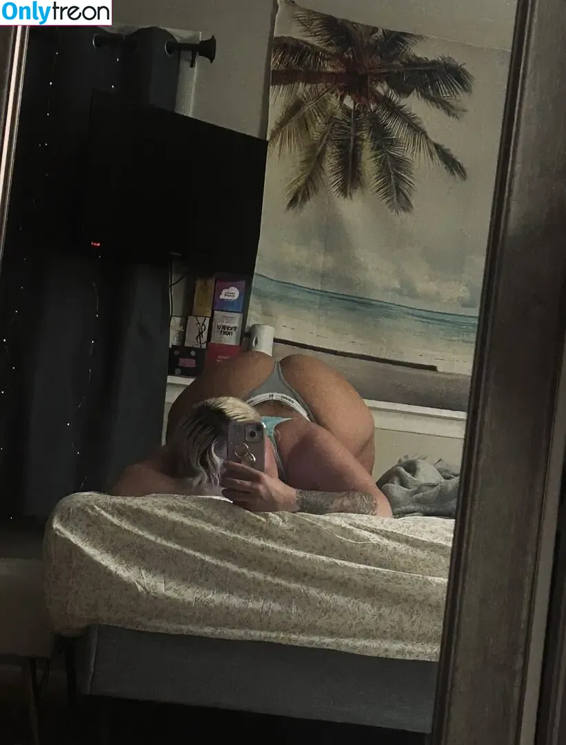 elizitalian nude photo #0004 (styled.eliz)