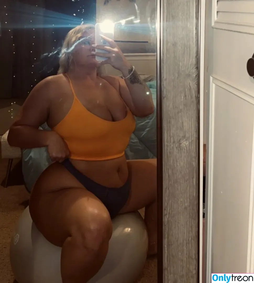 elizitalian nude photo #0013 (styled.eliz)