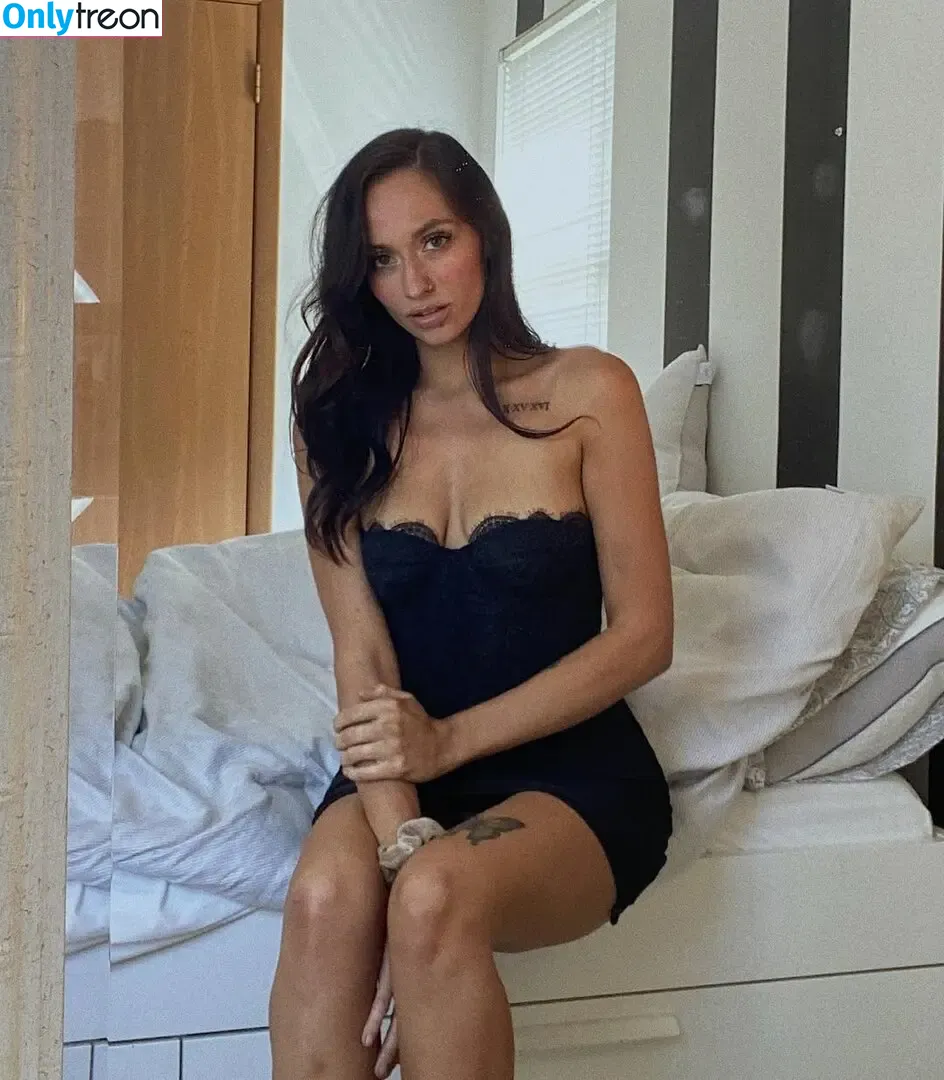 Ella Dime nude photo #0023 (shesmytranquility / shesmytranquility_)