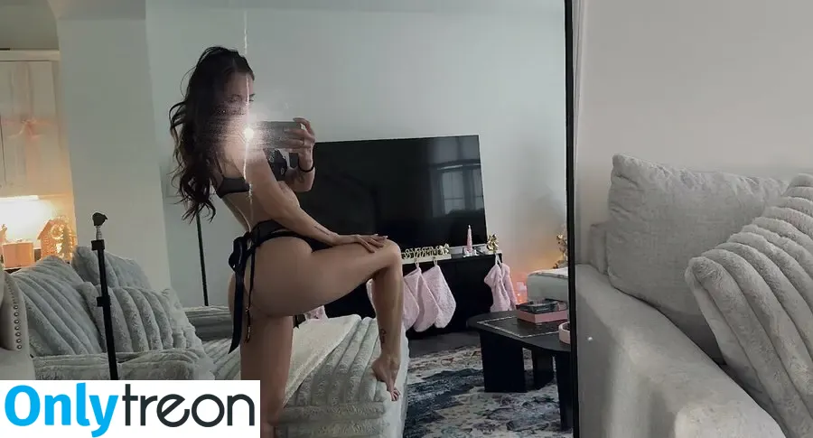 Ella Dime nude photo #0112 (shesmytranquility / shesmytranquility_)