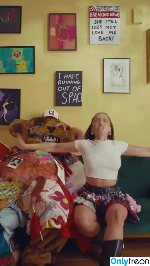 Ella Eyre nude photo #0287 (ellaeyre)