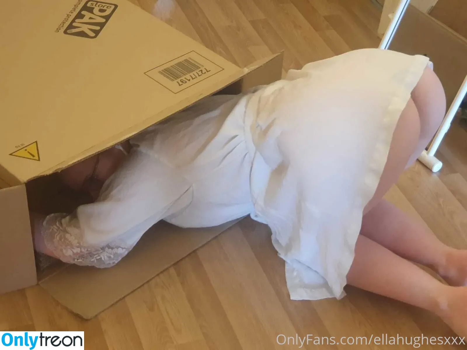Ella Hughes nude photo #0018 (EllaHughesXXX / hughesthatgurl)