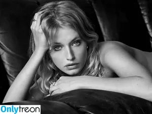 Ella-June Henrard / ellajunehenrardofficial nude photo #0003