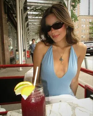 Ella Mendelsohn / ellamendelsohn nude photo #0046
