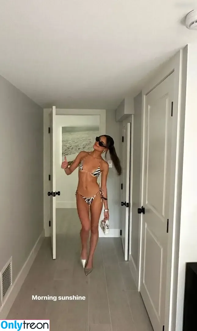 Ella Mendelsohn nude photo #0375 (ellamendelsohn)