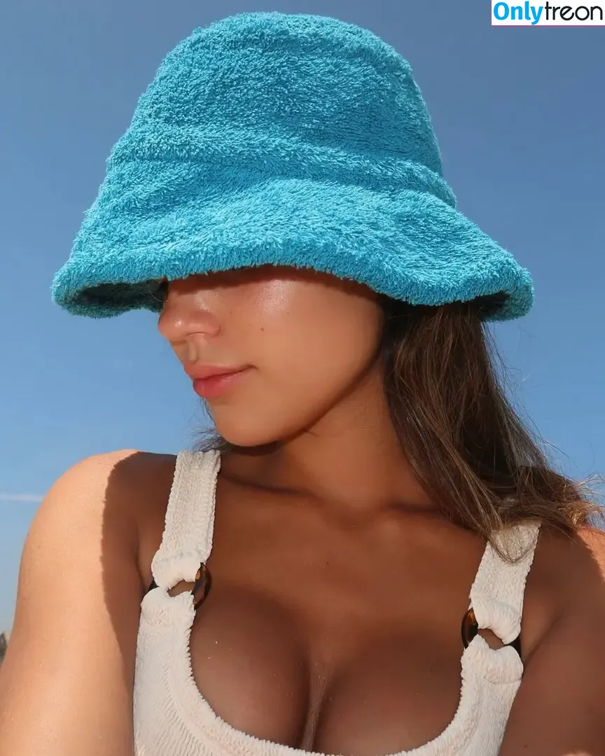 Ella Mendelsohn nude photo #0504 (ellamendelsohn)