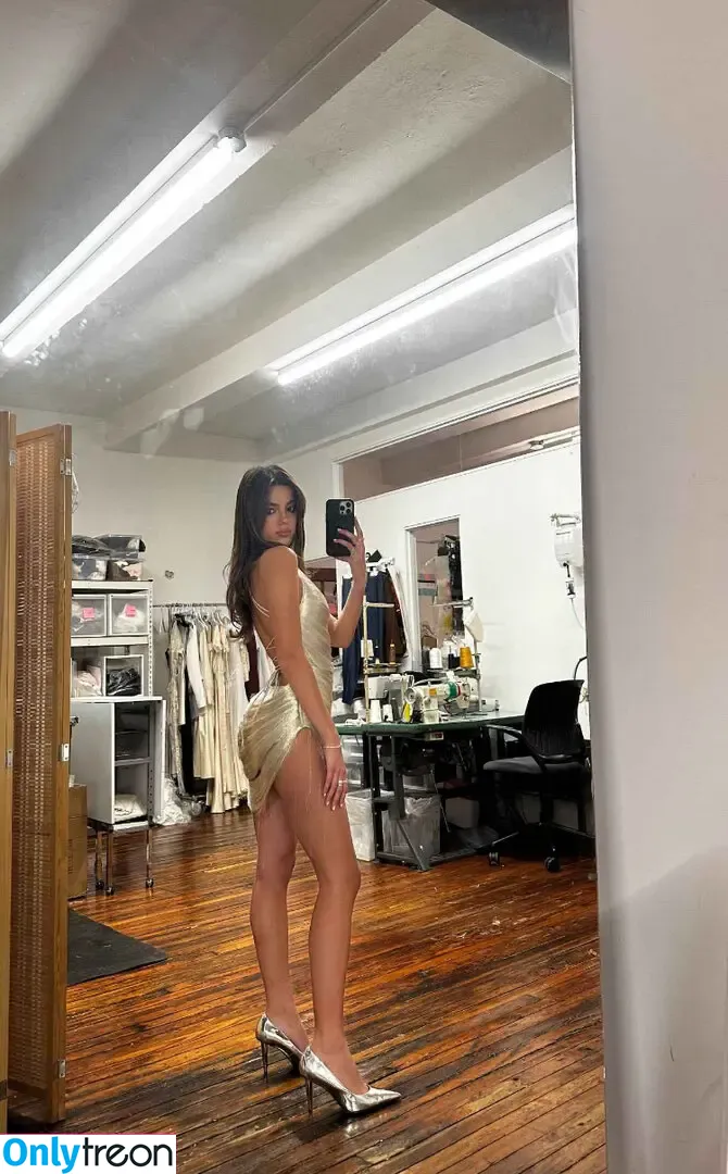 Ella Mendelsohn nude photo #0973 (ellamendelsohn)