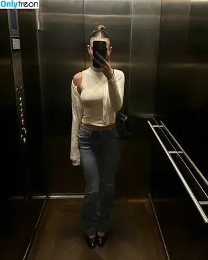 Ella Mendelsohn / ellamendelsohn nude photo #1333