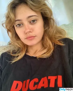 Ella Purnell / GRAYLINGPURNELL / ella_purnell nude photo #0299