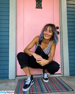 Ella Purnell / GRAYLINGPURNELL / ella_purnell nude photo #0357