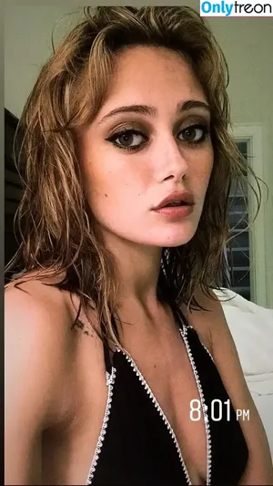 Ella Purnell / GRAYLINGPURNELL / ella_purnell nude photo #0367