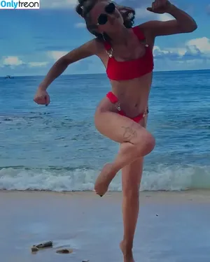 Ella Purnell / GRAYLINGPURNELL / ella_purnell nude photo #0370
