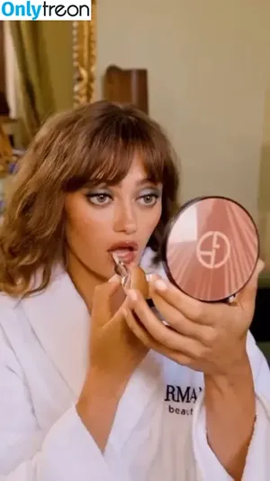 Ella Purnell / GRAYLINGPURNELL / ella_purnell nude photo #0437