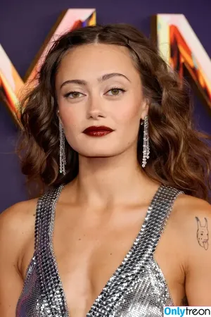 Ella Purnell / GRAYLINGPURNELL / ella_purnell nude photo #0442