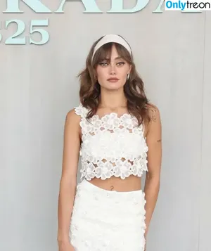 Ella Purnell / GRAYLINGPURNELL / ella_purnell nude photo #0481