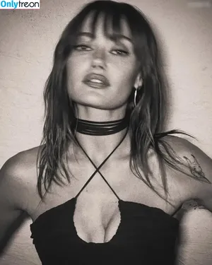 Ella Purnell / GRAYLINGPURNELL / ella_purnell nude photo #0490