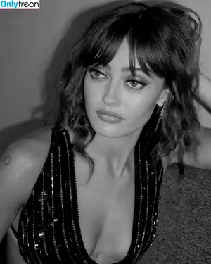 Ella Purnell / GRAYLINGPURNELL / ella_purnell nude photo #0513