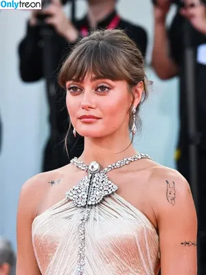 Ella Purnell / GRAYLINGPURNELL / ella_purnell nude photo #0521