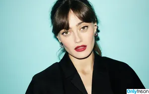 Ella Purnell / GRAYLINGPURNELL / ella_purnell nude photo #0551