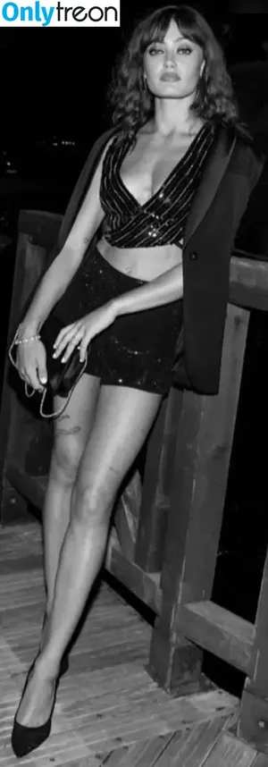 Ella Purnell / GRAYLINGPURNELL / ella_purnell nude photo #0556