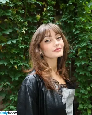 Ella Purnell / GRAYLINGPURNELL / ella_purnell nude photo #0575