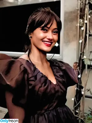 Ella Purnell / GRAYLINGPURNELL / ella_purnell nude photo #0841