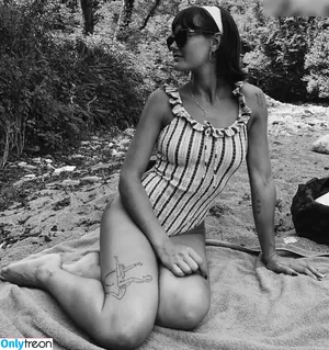 Ella Purnell / GRAYLINGPURNELL / ella_purnell nude photo #0861