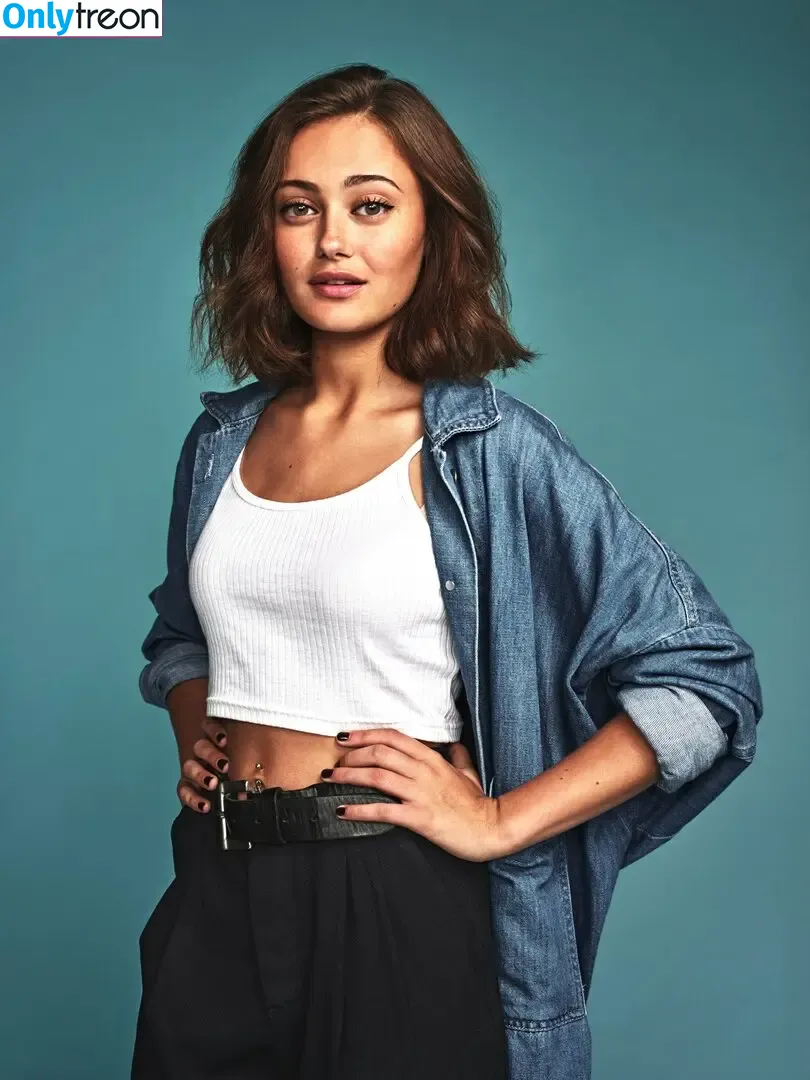 Ella Purnell nude photo #0330 (GRAYLINGPURNELL / ella_purnell)