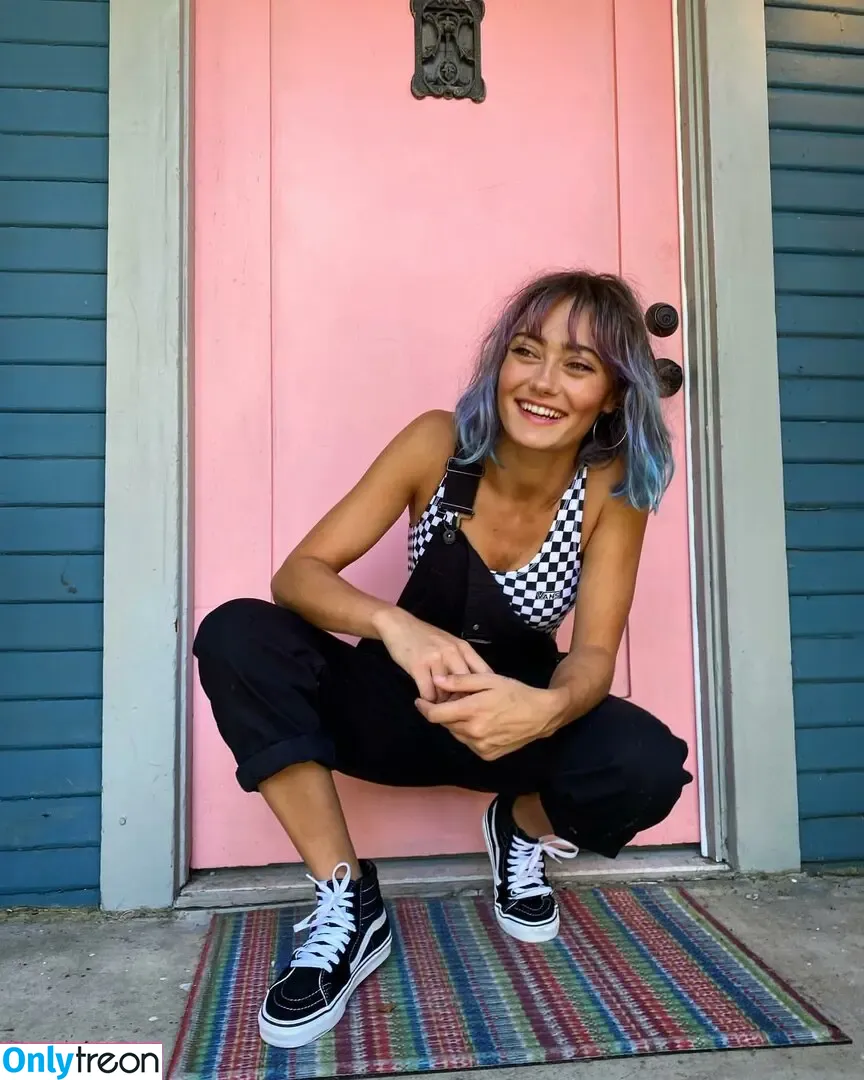 Ella Purnell nude photo #0357 (GRAYLINGPURNELL / ella_purnell)