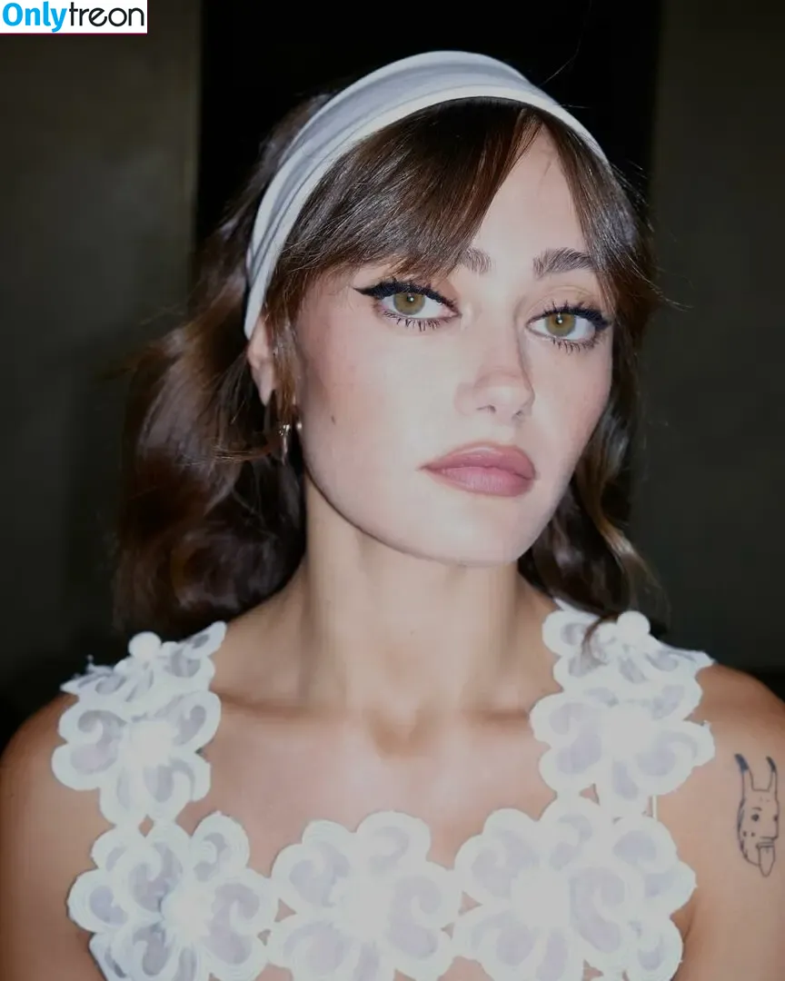 Ella Purnell nude photo #0477 (GRAYLINGPURNELL / ella_purnell)