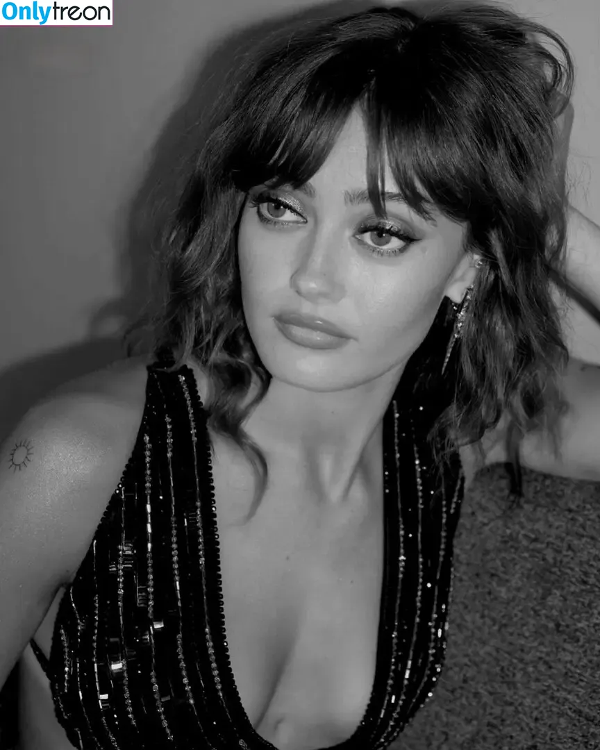 Ella Purnell nude photo #0513 (GRAYLINGPURNELL / ella_purnell)