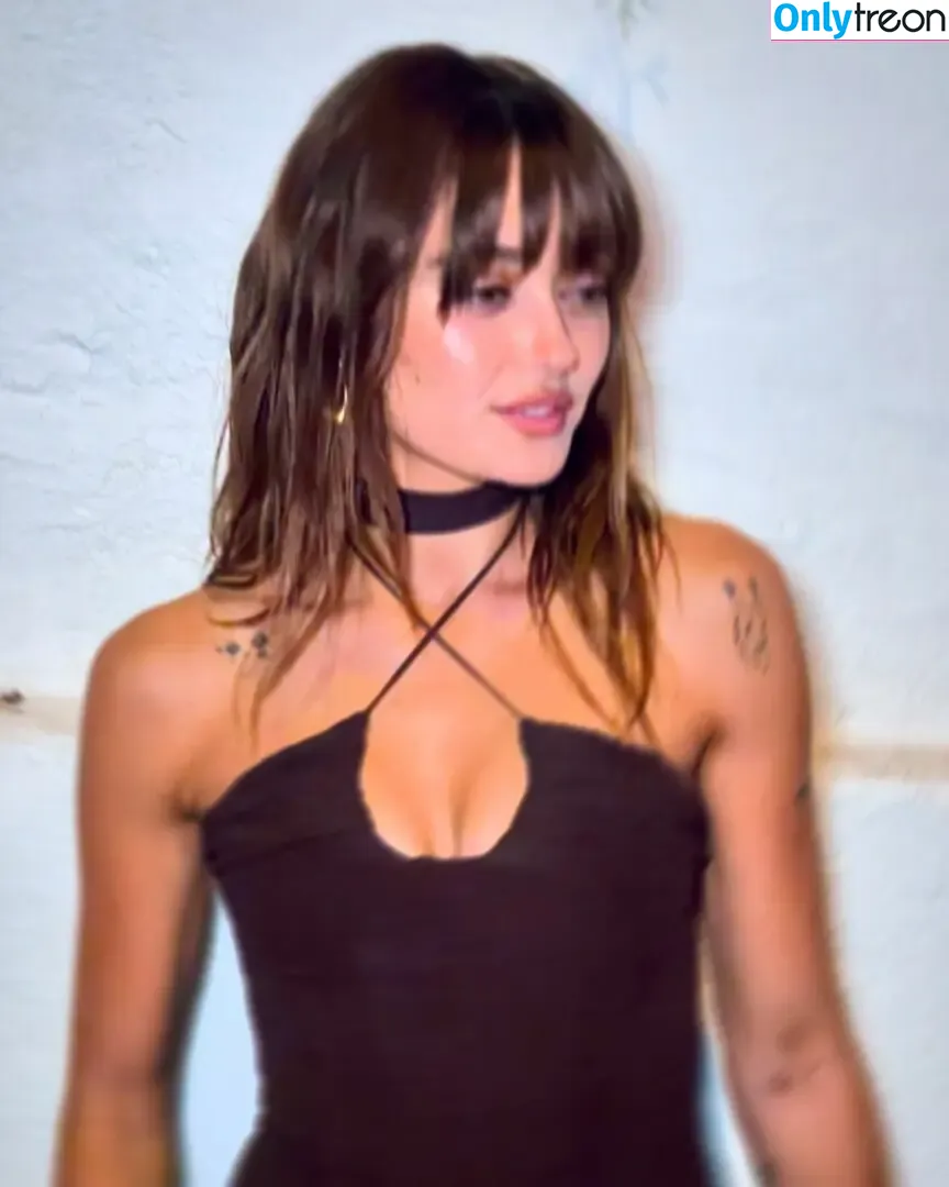 Ella Purnell nude photo #0523 (GRAYLINGPURNELL / ella_purnell)