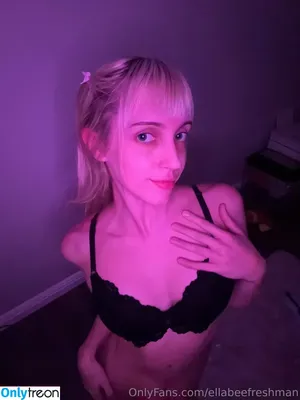 ellabeefreshman / ellamberman nude photo #0001