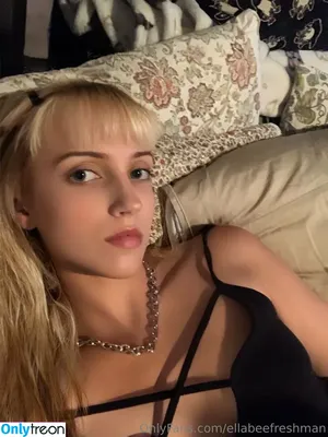 ellabeefreshman / ellamberman nude photo #0009