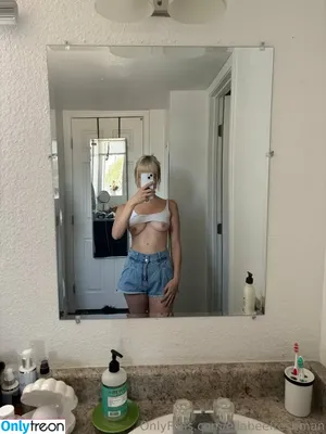 ellabeefreshman / ellamberman nude photo #0028