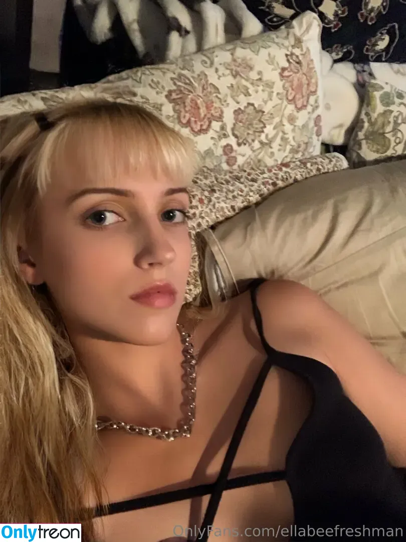 ellabeefreshman nude photo #0009 (ellamberman)