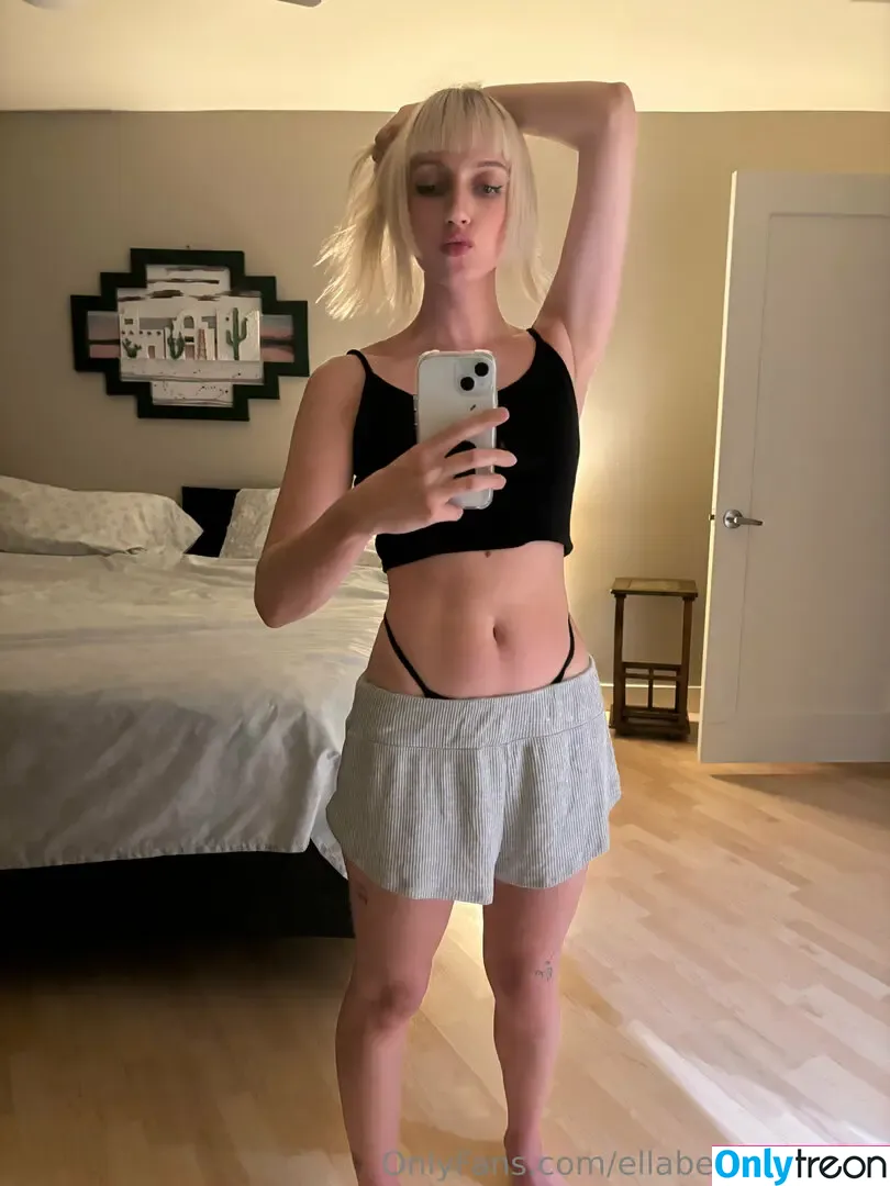 ellabeefreshman nude photo #0019 (ellamberman)