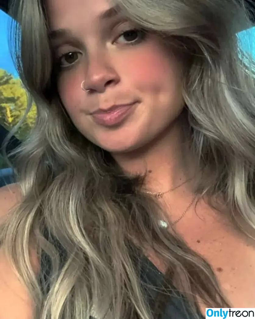 ellabelleeee nude photo #0114 (ellabeee)