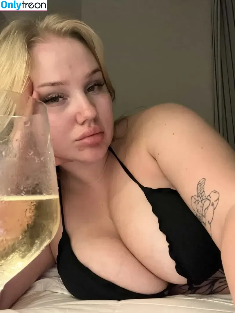 ellailonaaa nude photo #0011 (ellailonaaaa)